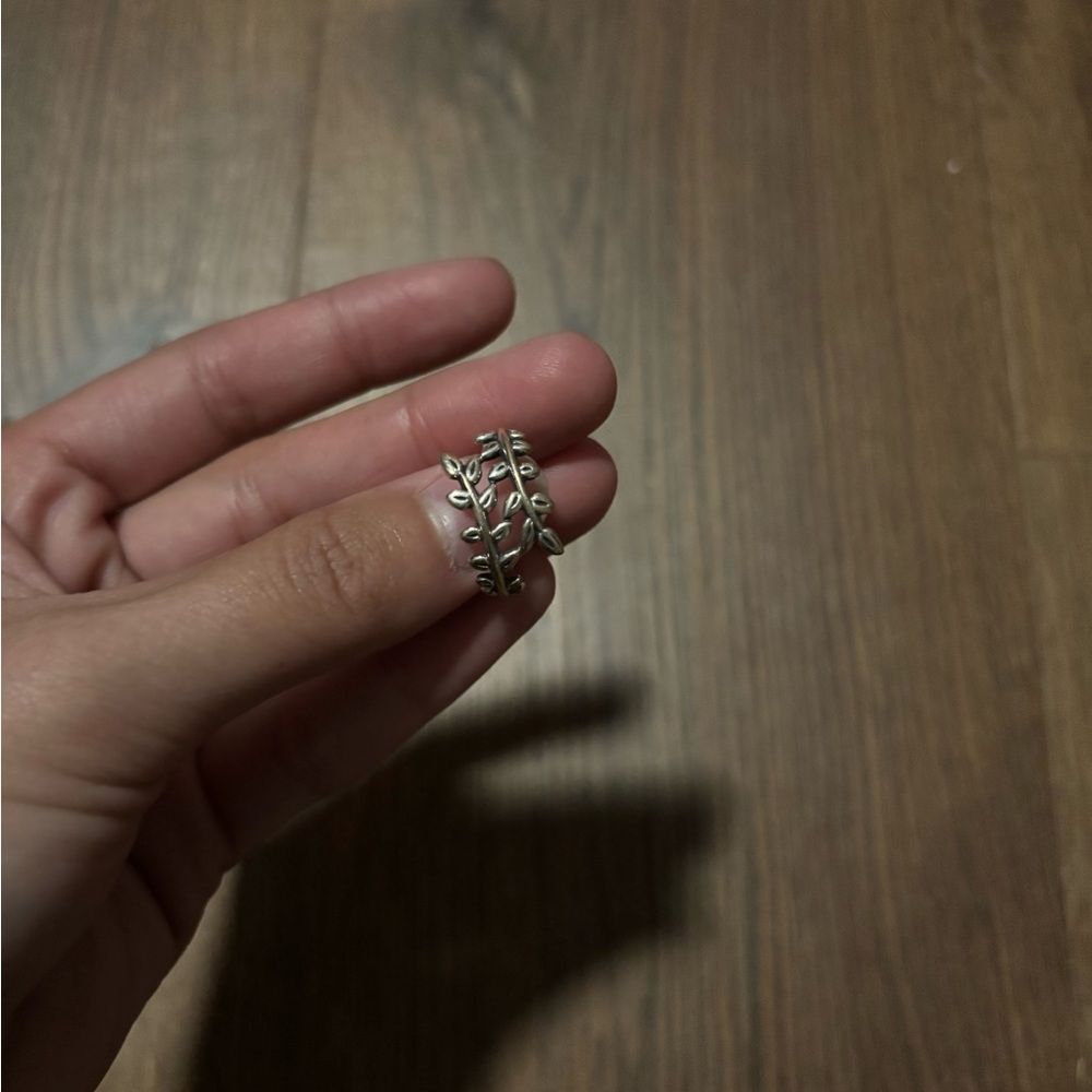James Avery Delicate Vines Ring 6
